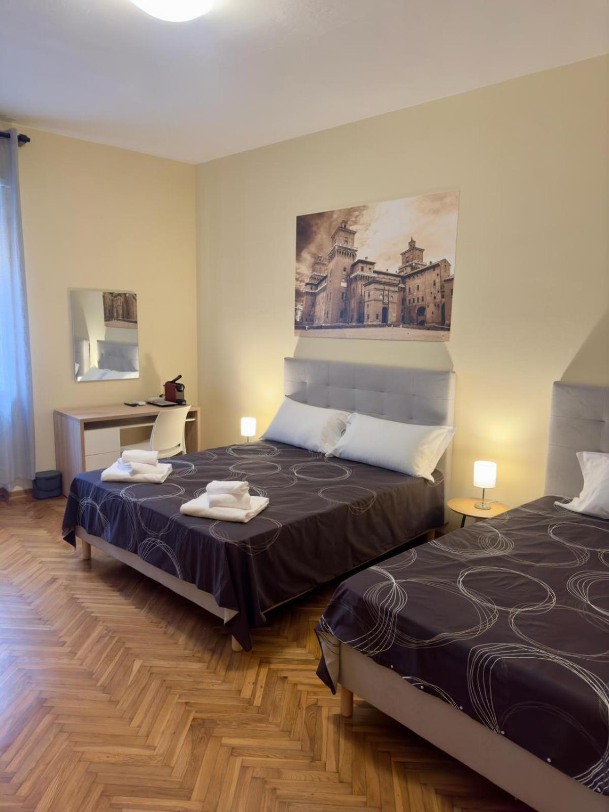 Cameracafe Ferrara Bagian luar foto