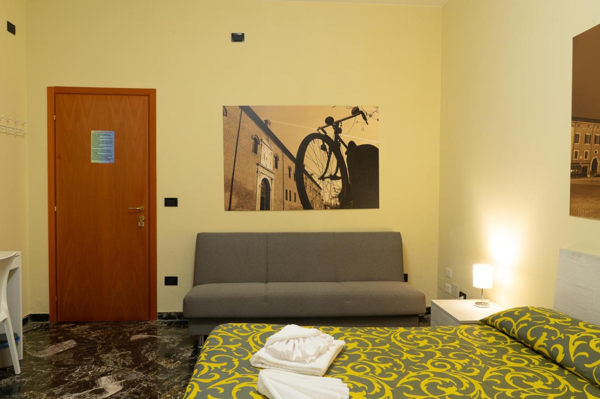 Cameracafe Ferrara Bagian luar foto