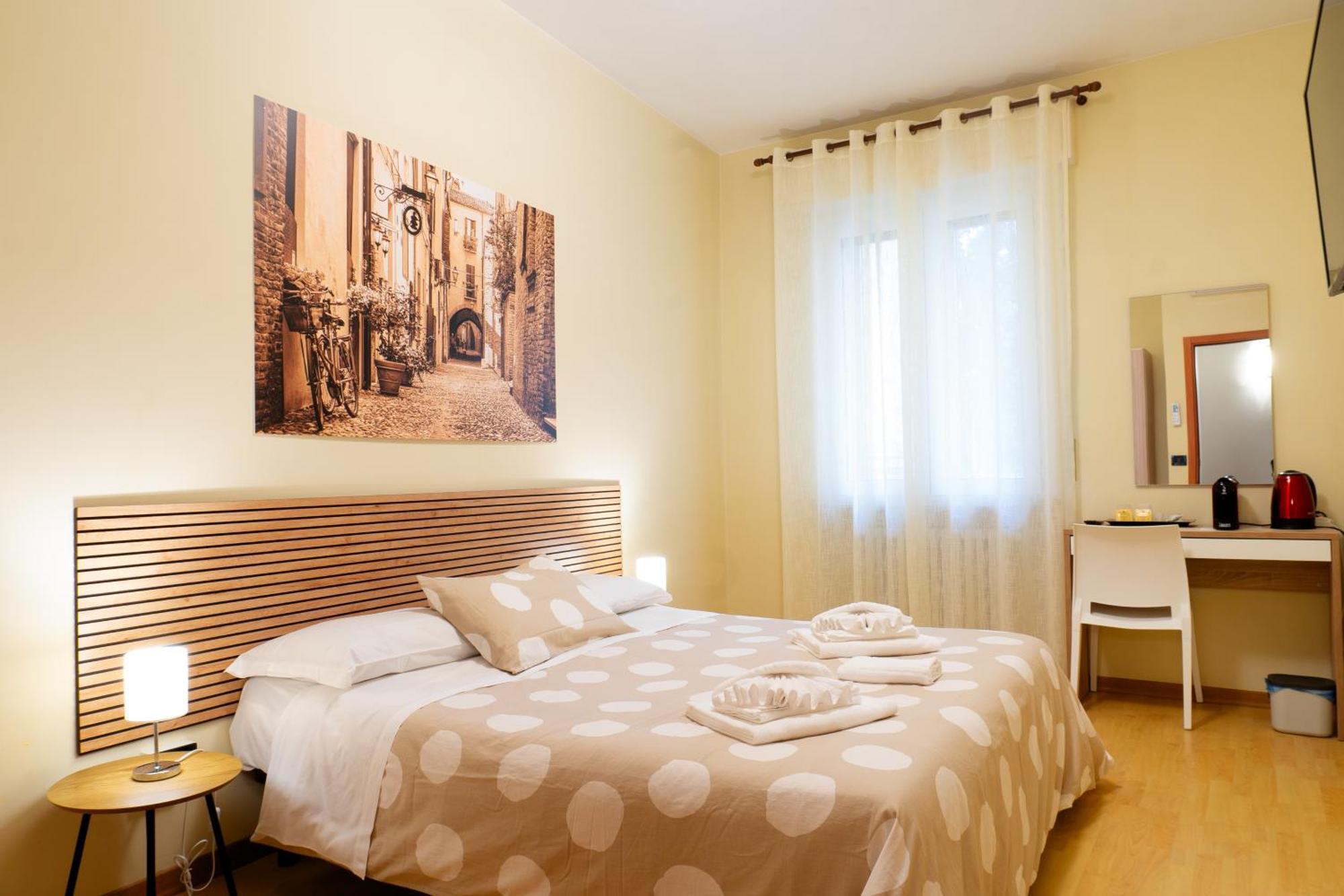 Cameracafe Ferrara Bagian luar foto